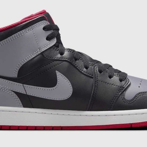 Nike Air Jordan 1 Black Cement Grey DQ 8426-006 men 7 - Picture 3 of 11